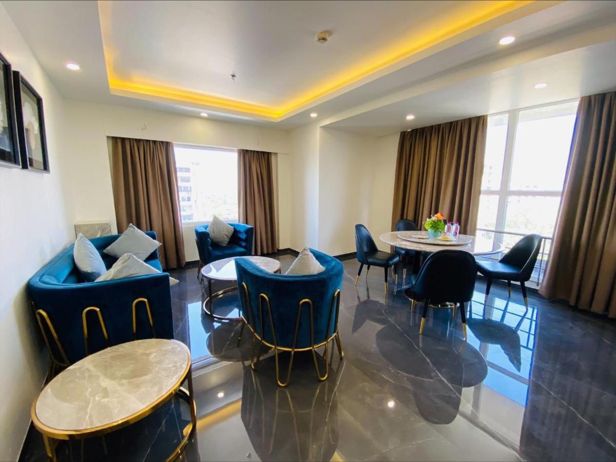 Apricot Hotel , Ахмедабад Экстерьер фото